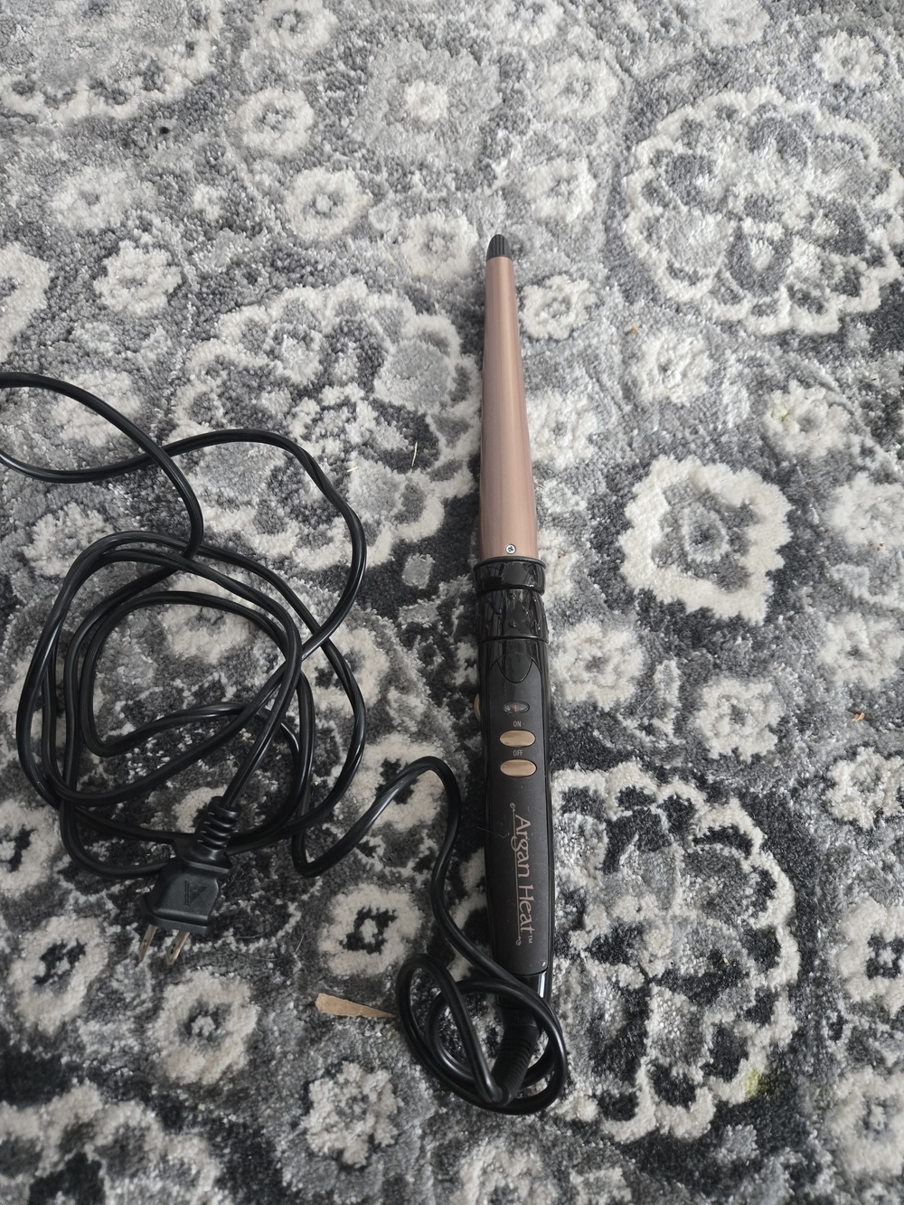 Rose Gold and Black Tapered Curling Wand
